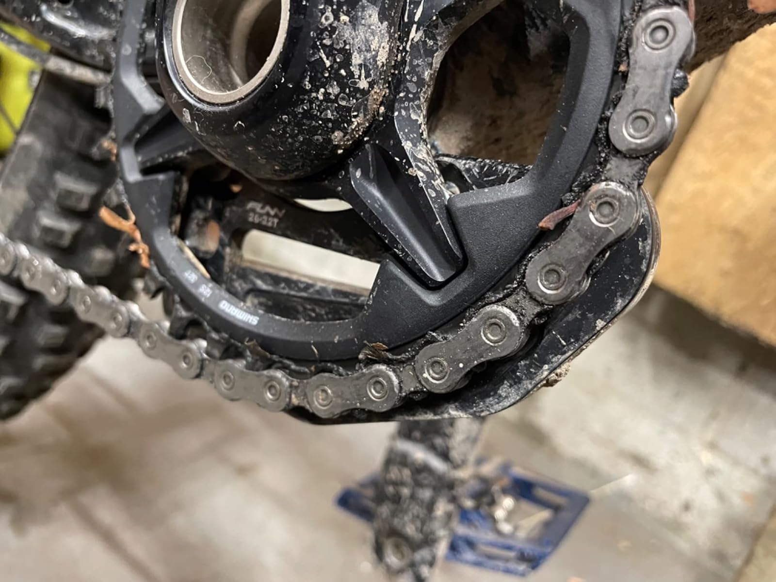 FUNページ Funn Zippa Lite Bike Bash Guard Protects Your Drivetrain